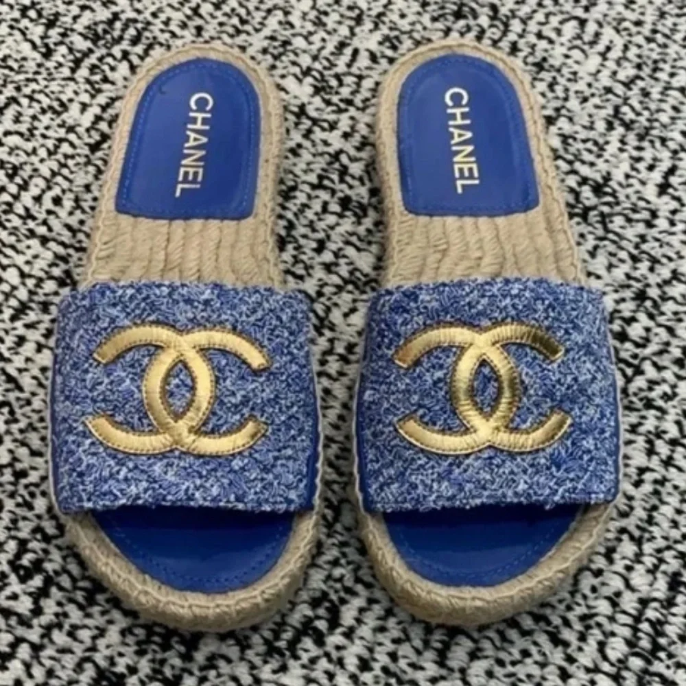 Chanel 24P CC Tweed Blue and Gold Interlocking Espadrille Sandals Size 37 - Picture 2 of 8